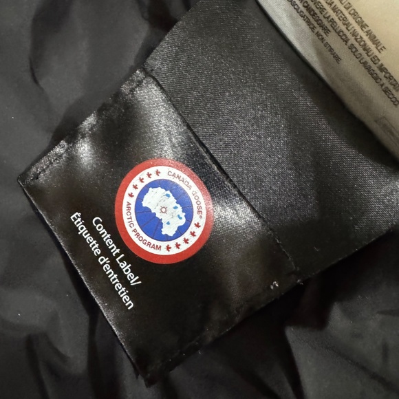 Canada Goose Rossclair Mid Length Fur Hood Parka - Picture 13 of 13